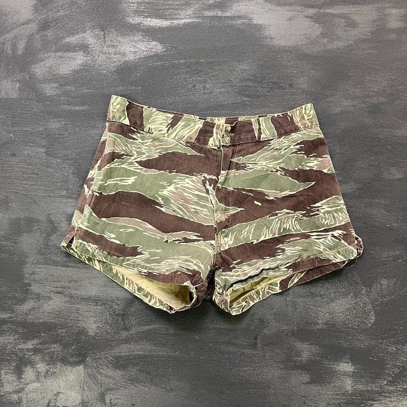 Vintage Vietnam Tiger Striped Udt Shorts Mens 30 Green 1970s